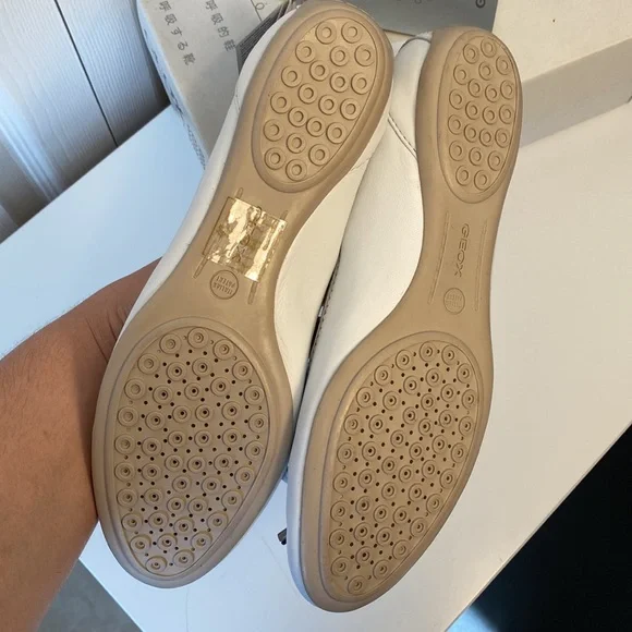 Geox genuine leather white ballet flats, brand new with tags size EU39, US 9 - Picture 3 of 9